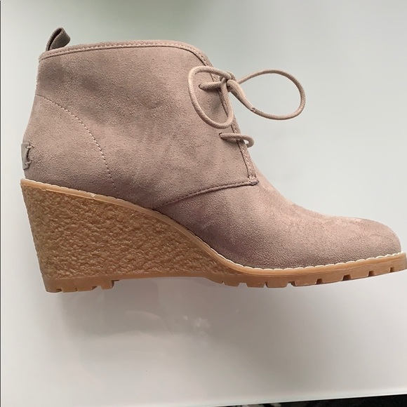 NWOB Bass wedges. - Picture 3 of 5